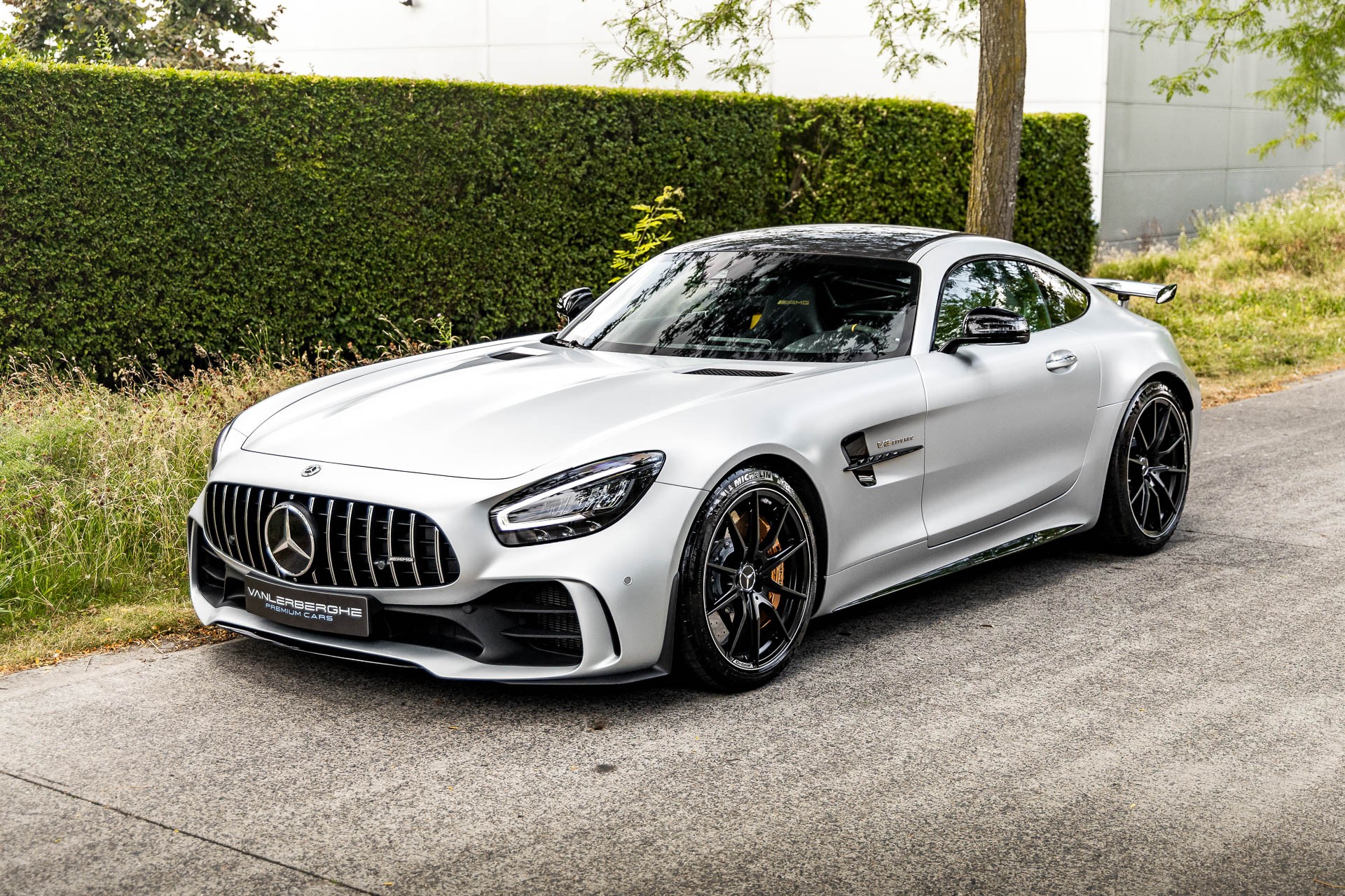 Mercedes AMG GT R